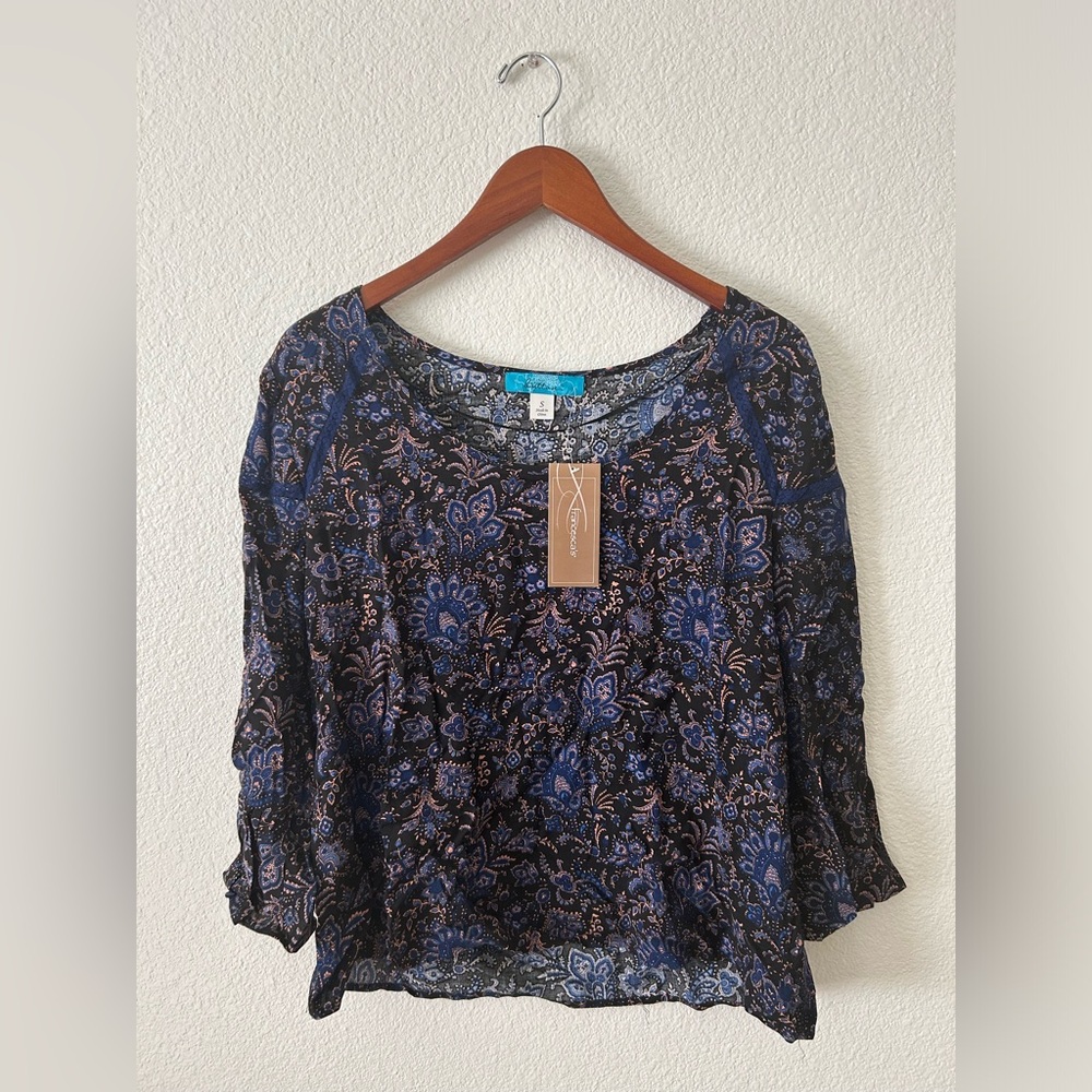 Francesca’s | Black Floral Blouse